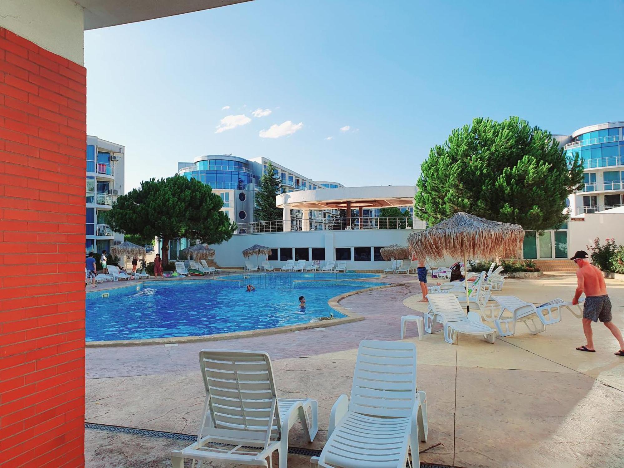Elena'S Lux Aparthotel - Town & Sea View - Atlantis Spa Szarafovo Kültér fotó