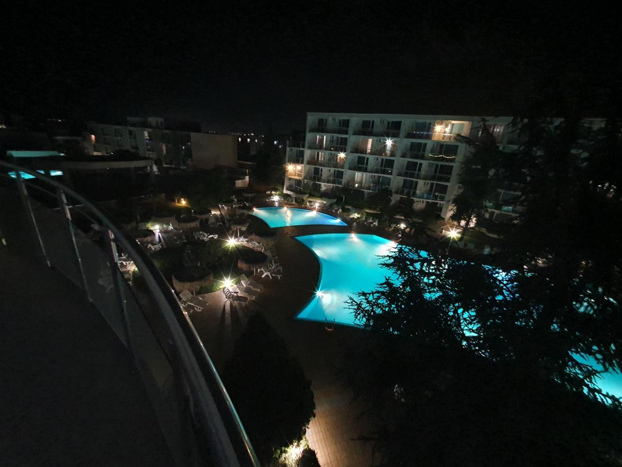 Elena'S Lux Aparthotel - Town & Sea View - Atlantis Spa Szarafovo Kültér fotó